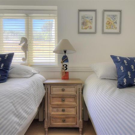 Seahorse Apartment Лайм Риджис Екстериор снимка
