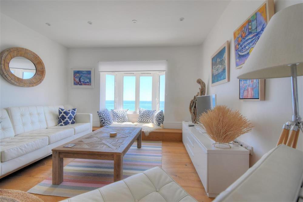 Seahorse Apartment Лайм Риджис Екстериор снимка