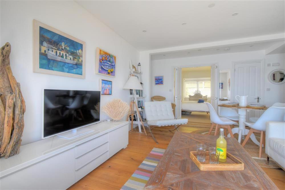Seahorse Apartment Лайм Риджис Екстериор снимка
