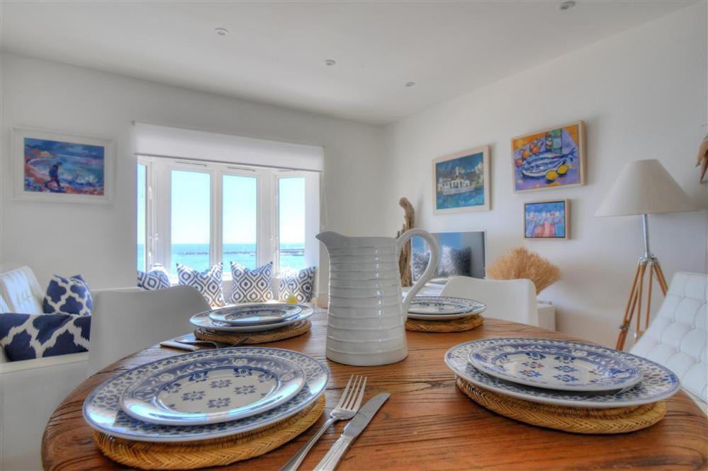 Seahorse Apartment Лайм Риджис Екстериор снимка